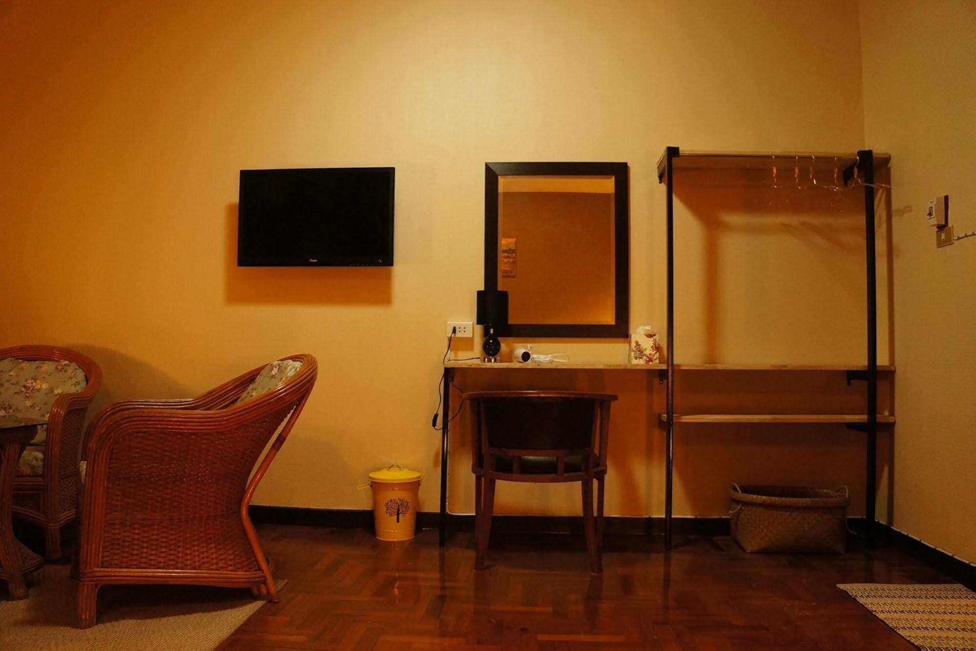Home At 20 By Sleepyoho Chiang Mai Buitenkant foto